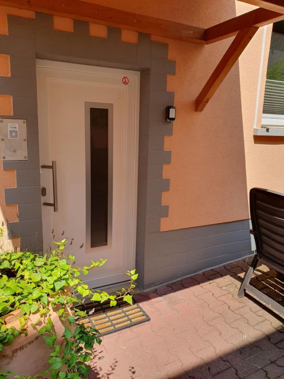 Villa Haus Zwanzig Weisel Esterno foto